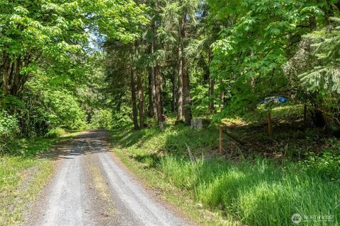 Photo of 120 Solo Meadows Lane, Longview, WA 98632 (MLS # 2520412)