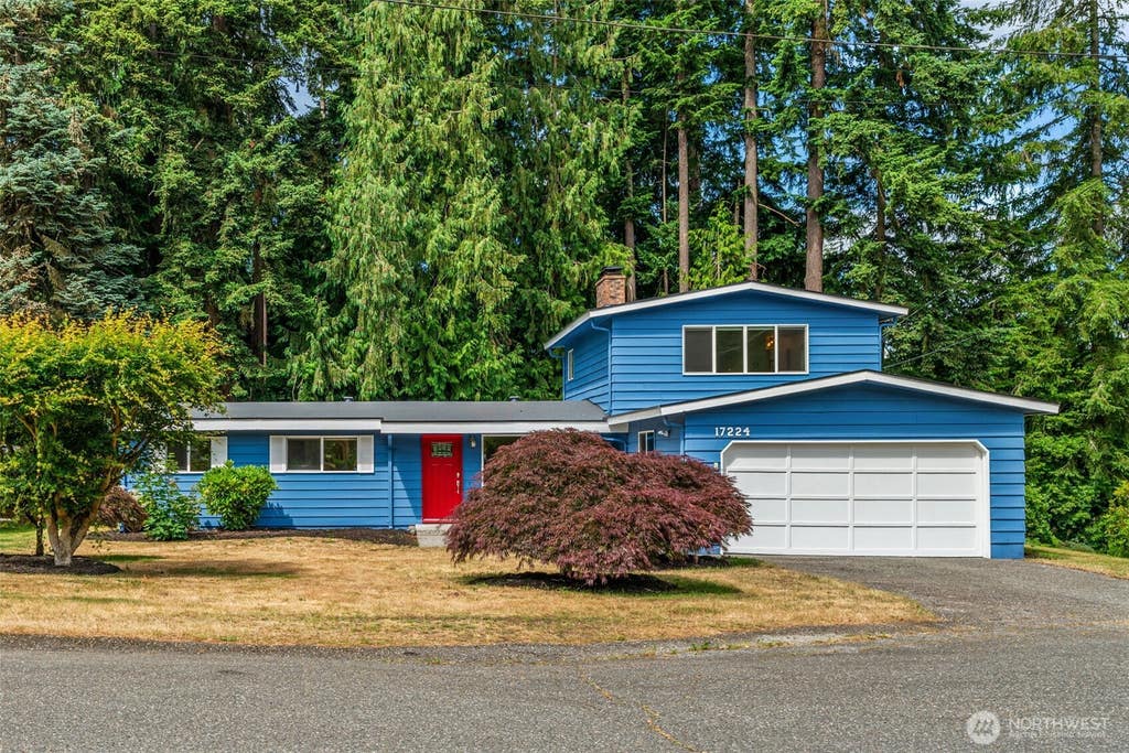 Photo of 17224 61st Place W, Lynnwood, WA 98037 (MLS # 2547702)