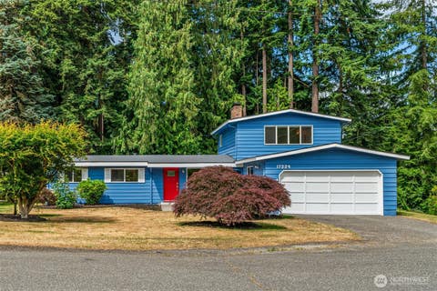Photo of 17224 61st Place W, Lynnwood, WA 98037 (MLS # 2547702)