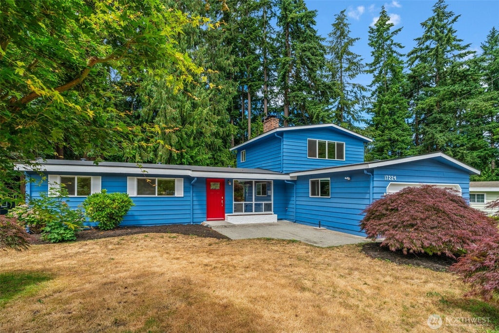 Photo of 17224 61st Place W, Lynnwood, WA 98037 (MLS # 2547702)