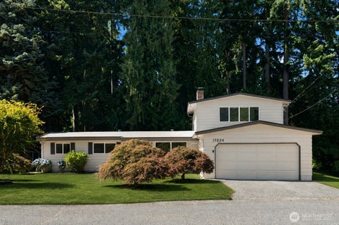Photo of 17224 61st Place W, Lynnwood, WA 98037 (MLS # 2547702)