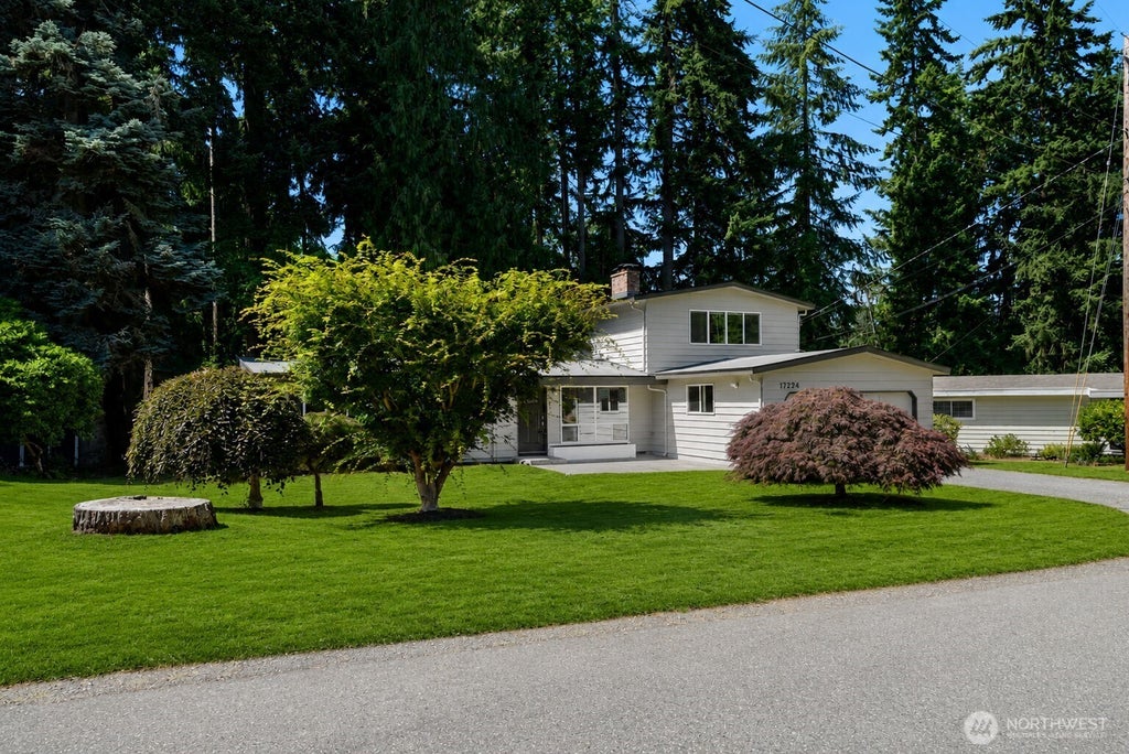 Photo of 17224 61st Place W, Lynnwood, WA 98037 (MLS # 2547702)