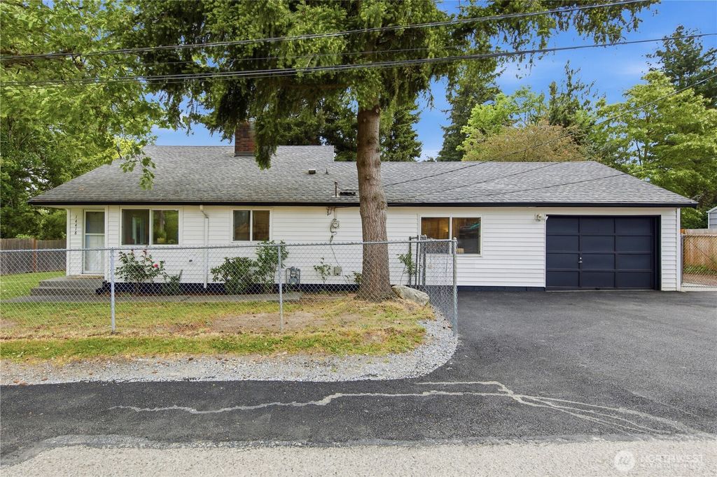 Photo of 14418 26th Court S, SeaTac, WA 98168 (MLS # 2523722)
