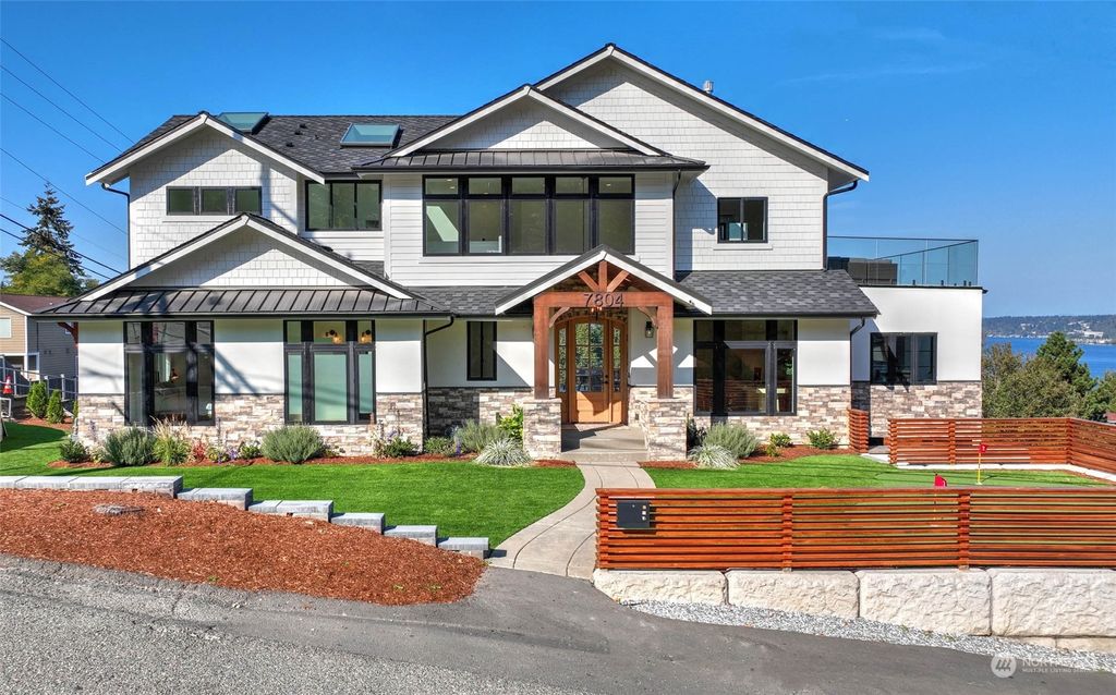 Photo of 7804 S 116th Street, Seattle, WA 98178 (MLS # 2000489)