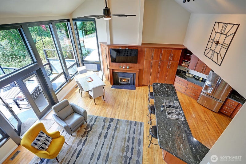 272 Loch Lane