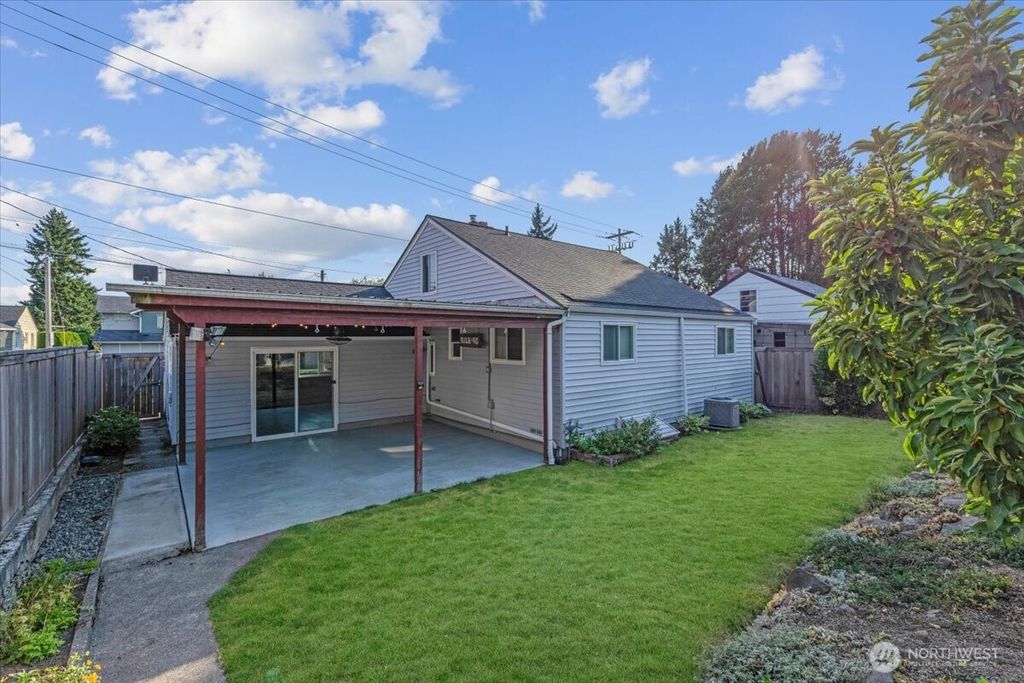 Photo of 4816 SW Alaska Street, Seattle, WA 98116 (MLS # 2428832)