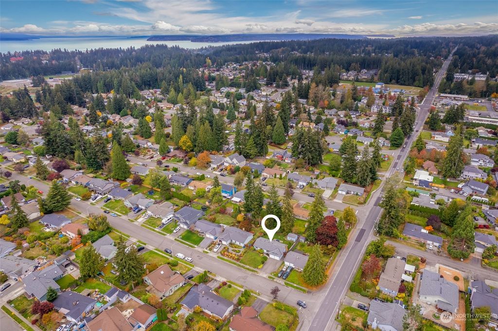 Photo of 5215 172nd Place SW, Lynnwood, WA 98037 (MLS # 2295509)
