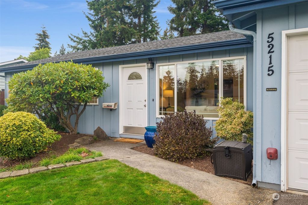Photo of 5215 172nd Place SW, Lynnwood, WA 98037 (MLS # 2295509)