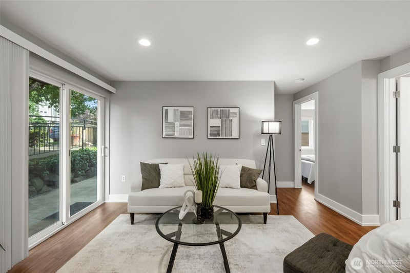 4831 Fauntleroy Way SW 103