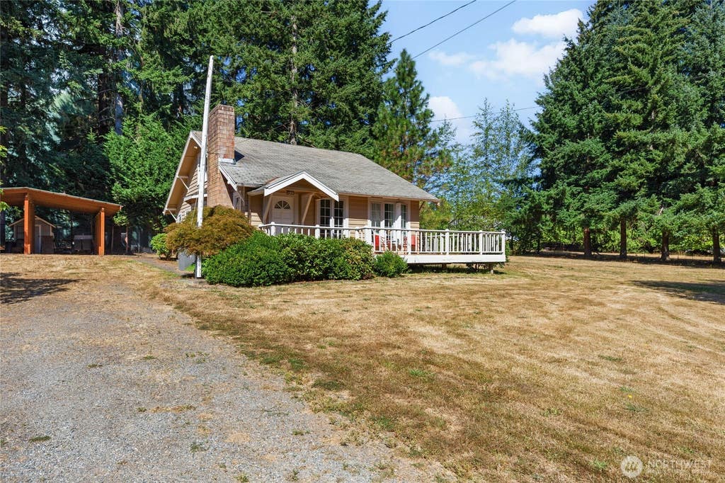 Photo of 10655 132nd Avenue NE, Kirkland, WA 98033 (MLS # 2554684)