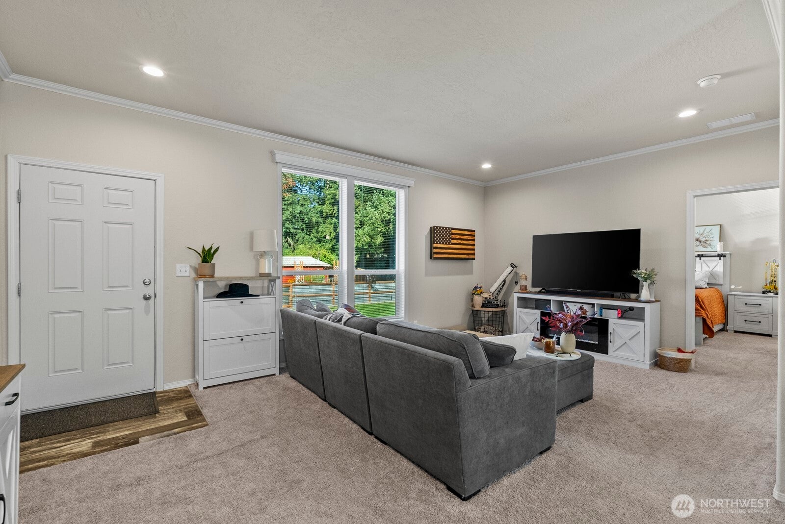 12813 Ridge Cir E