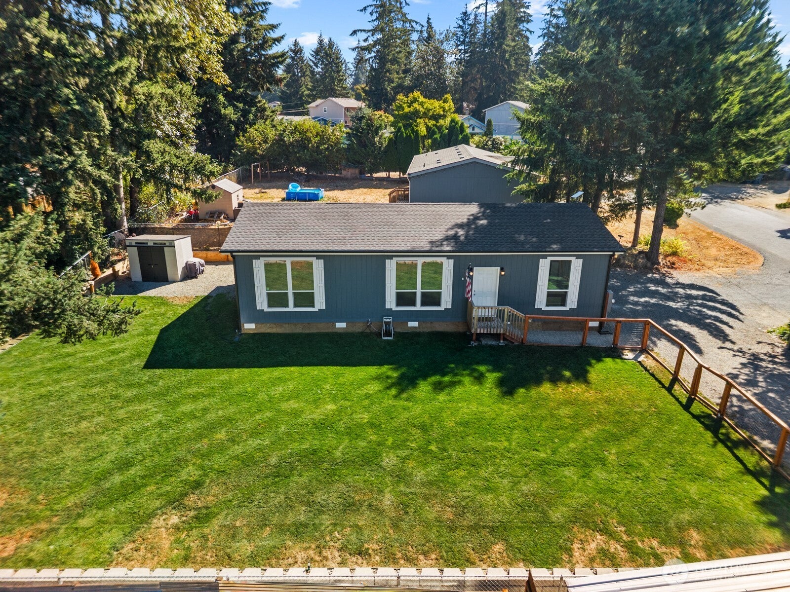 12813 Ridge Cir E