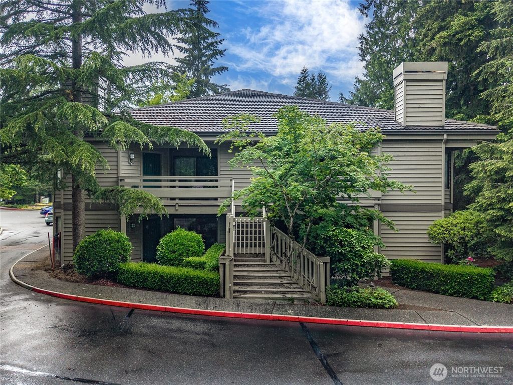 Photo of 1300 Bellevue Way NE #2, Bellevue, WA 98004 (MLS # 2530201)