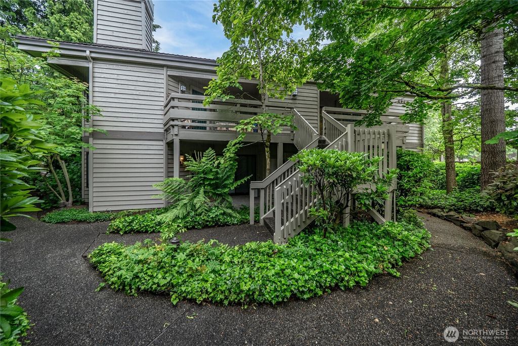Photo of 1300 Bellevue Way NE #2, Bellevue, WA 98004 (MLS # 2530201)
