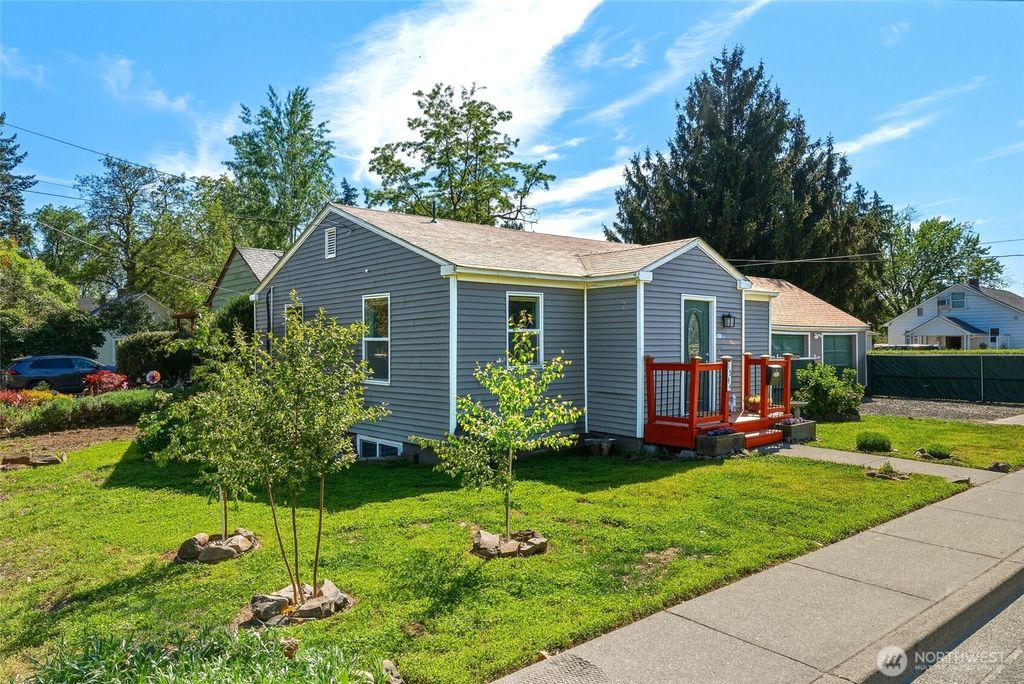 Photo of 1544 Melrose Street, Walla Walla, WA 99362 (MLS # 2518625)