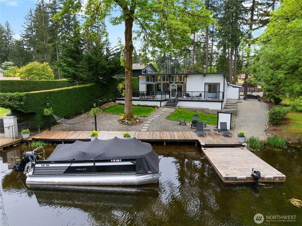 Photo of 29800 224th Avenue SE, Black Diamond, WA 98010 (MLS # 2517507)
