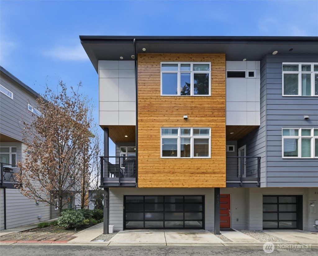 Photo of 4033 129th Place SE, Bellevue, WA 98006 (MLS # 2559093)