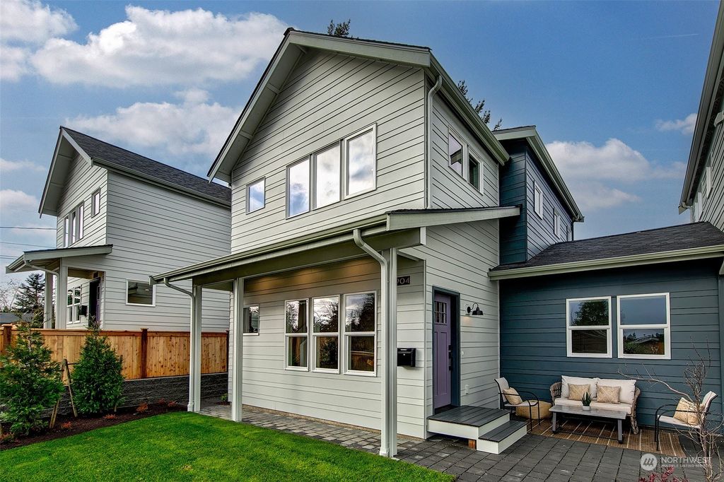 Photo of 2904 SW Henderson Street, Seattle, WA 98126 (MLS # 2199028)