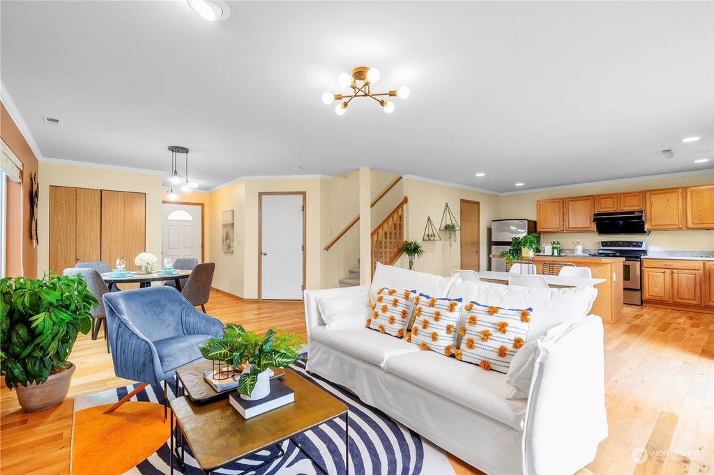 listing image 9369625032123809660