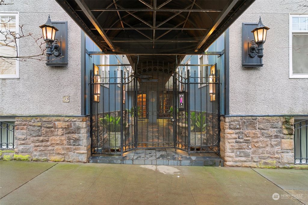 Photo of 403 Terry Avenue #304, Seattle, WA 98104 (MLS # 2186539)