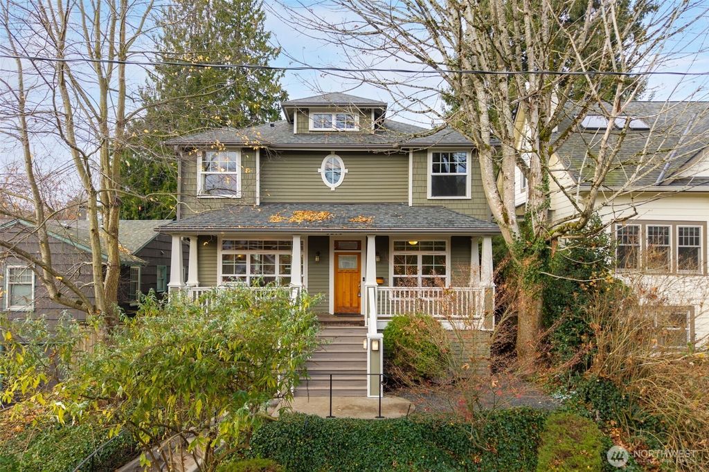 Photo of 6215 22nd Avenue NE, Seattle, WA 98115 (MLS # 2455910)