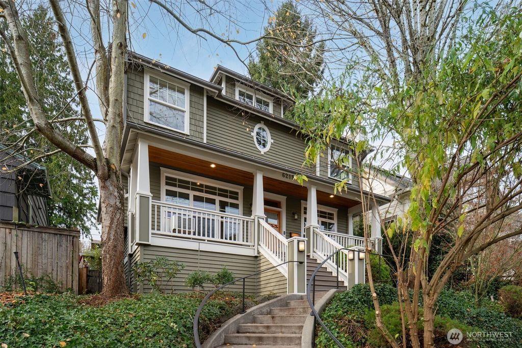 Photo of 6215 22nd Avenue NE, Seattle, WA 98115 (MLS # 2455910)