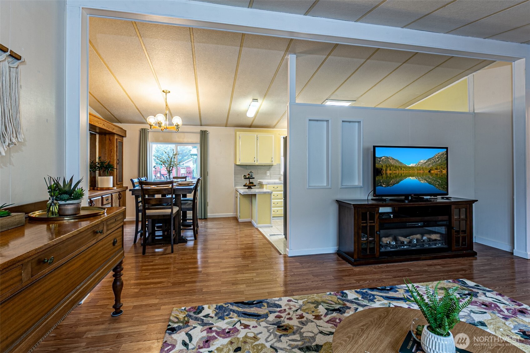 9818 Asotin Street S