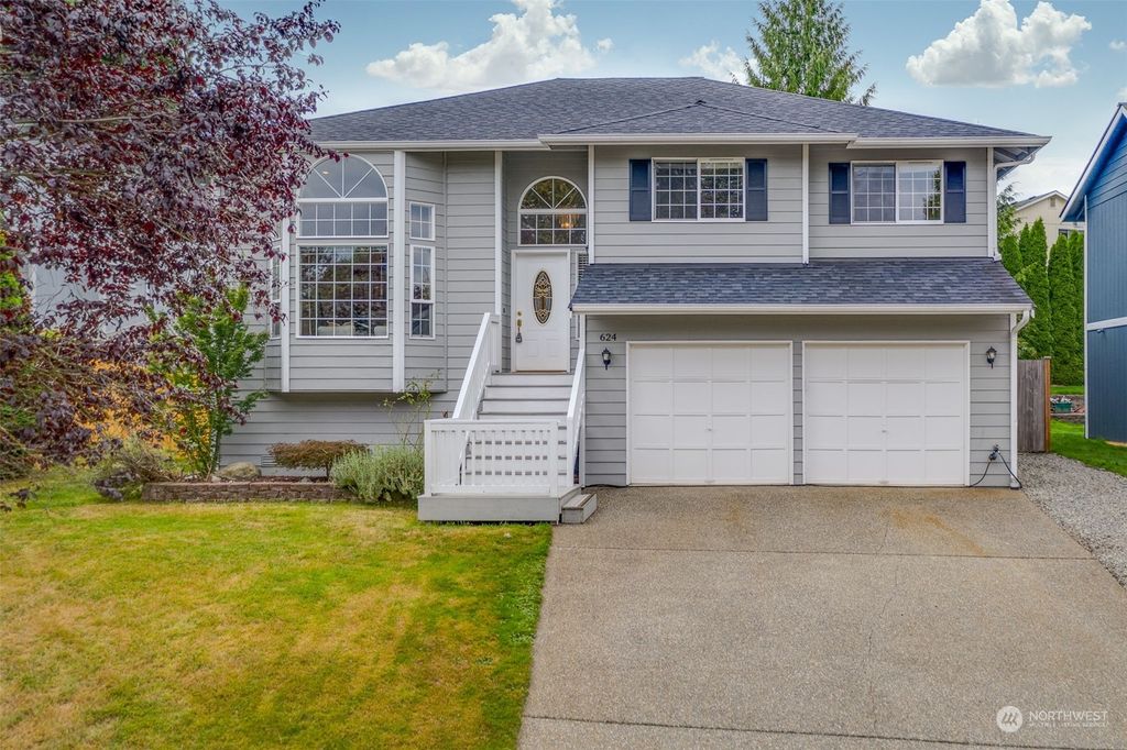 Photo of 624 97th Avenue SE, Lake Stevens, WA 98258 (MLS # 2290481)