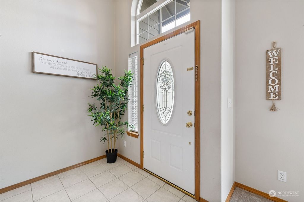 Photo of 624 97th Avenue SE, Lake Stevens, WA 98258 (MLS # 2290481)