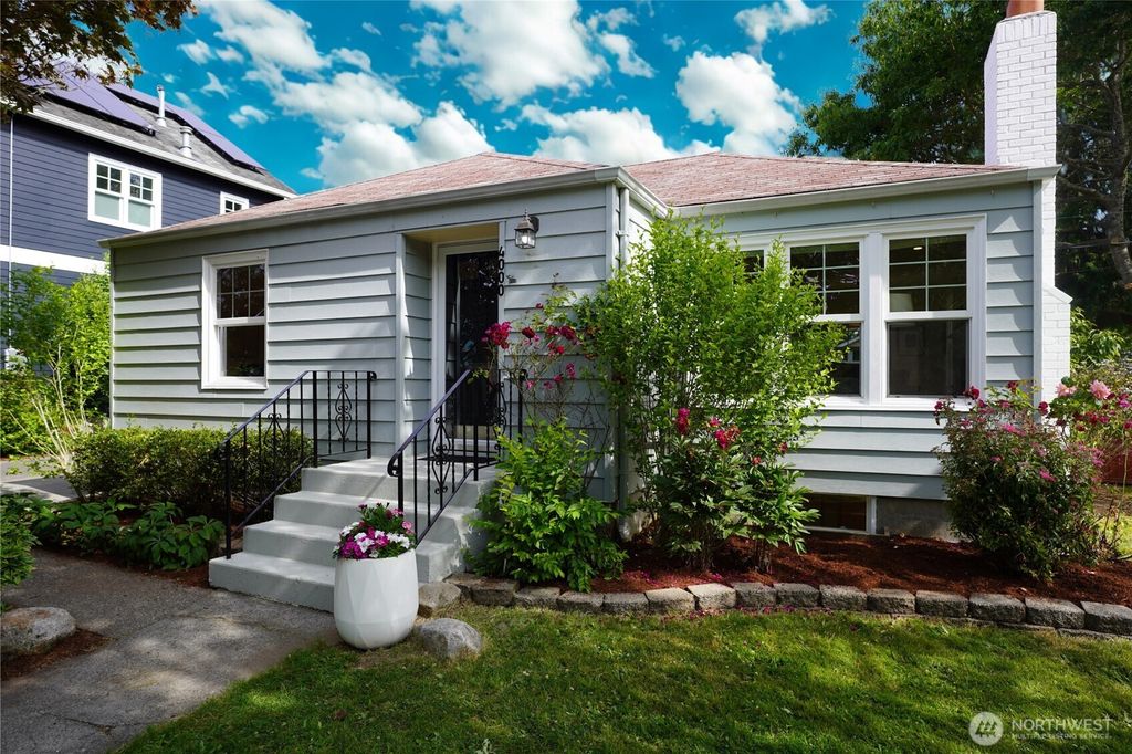 Photo of 4000 SW Hanford Street, Seattle, WA 98116 (MLS # 2395275)