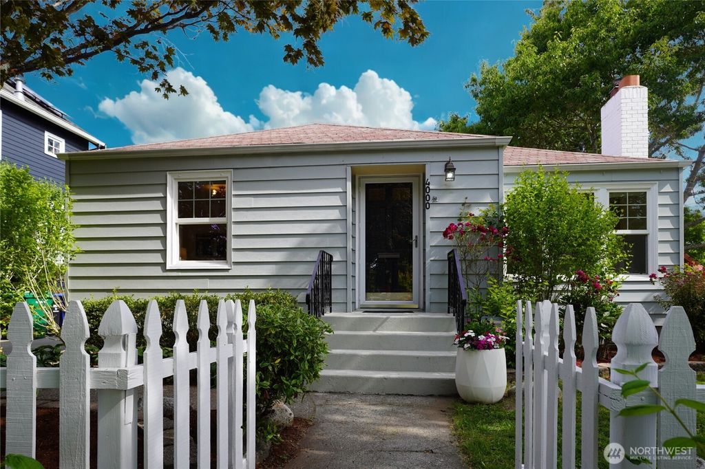 Photo of 4000 SW Hanford Street, Seattle, WA 98116 (MLS # 2395275)