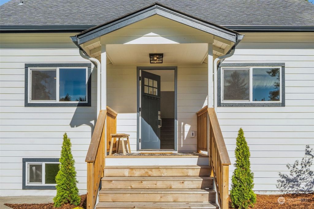 Photo of 18804 NE 116th Street, Redmond, WA 98052 (MLS # 2173394)