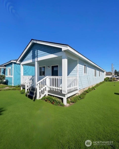 Photo of 205 7th Street, Raymond, WA 98577 (MLS # 2585824)