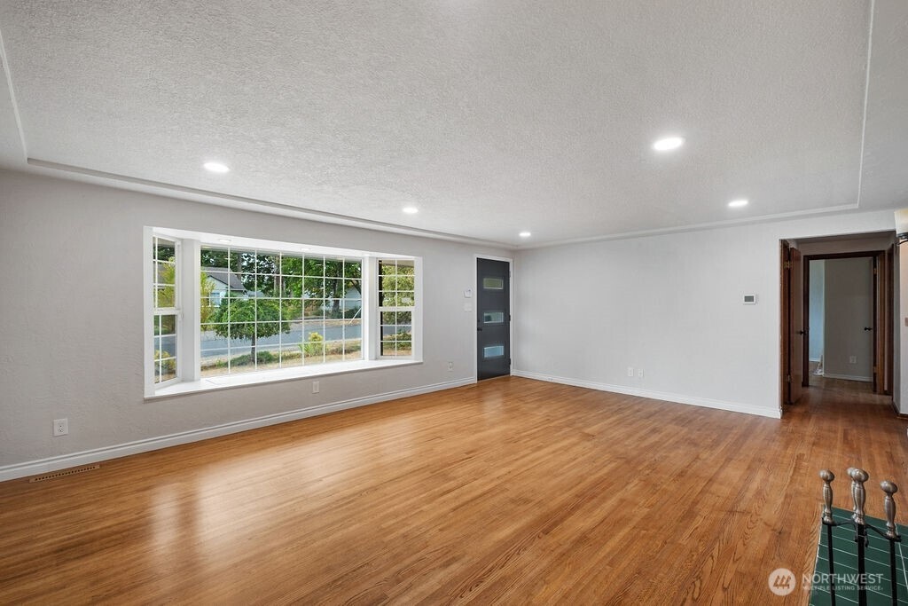 7814 28th Street W