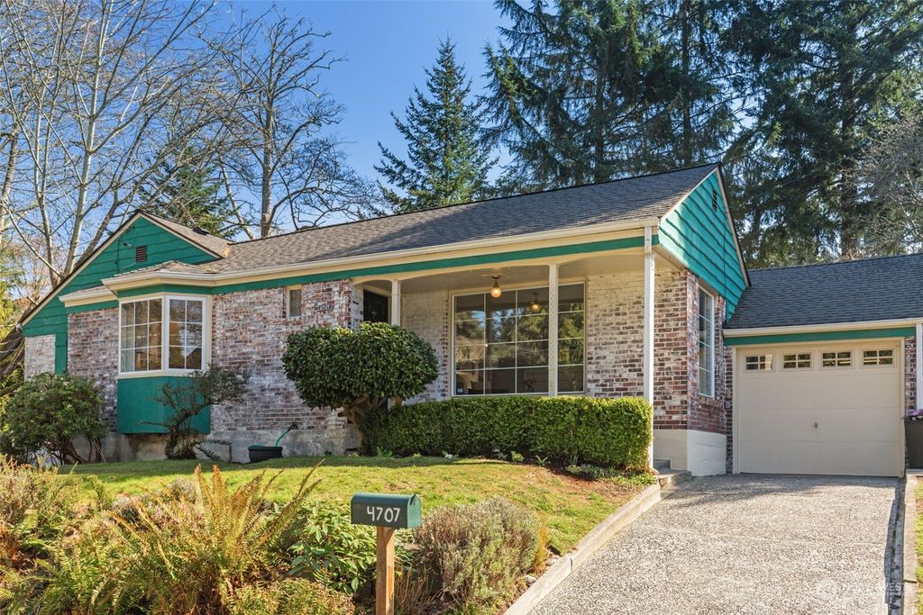 Photo of 4707 W Roberts Way, Seattle, WA 98199 (MLS # 2047631)