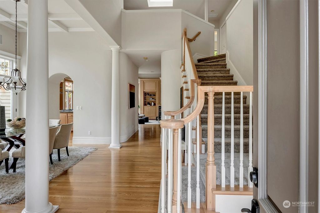 Photo of 20512 NE 27th Place, Sammamish, WA 98074 (MLS # 2228388)