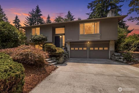 Photo of 8604 W 45TH ST, University Place, WA 98466 (MLS # 2564441)