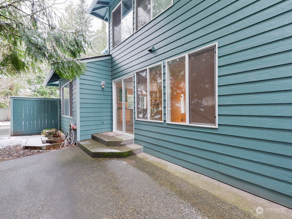 Photo of 25424 213th Place SE #5, Maple Valley, WA 98038 (MLS # 2168846)