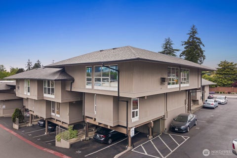 Photo of 952 100th Avenue NE #237, Bellevue, WA 98004 (MLS # 2531098)