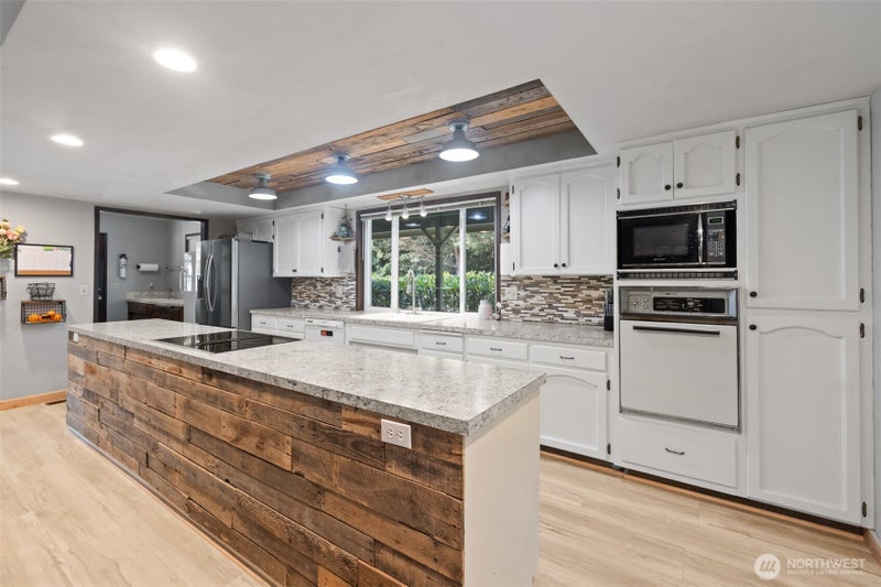 533 Hulse Road