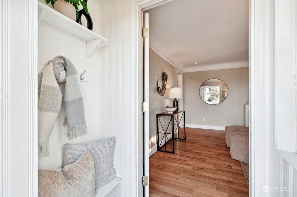 Photo of 2154 S Pearl Street, Seattle, WA 98108 (MLS # 2324955)