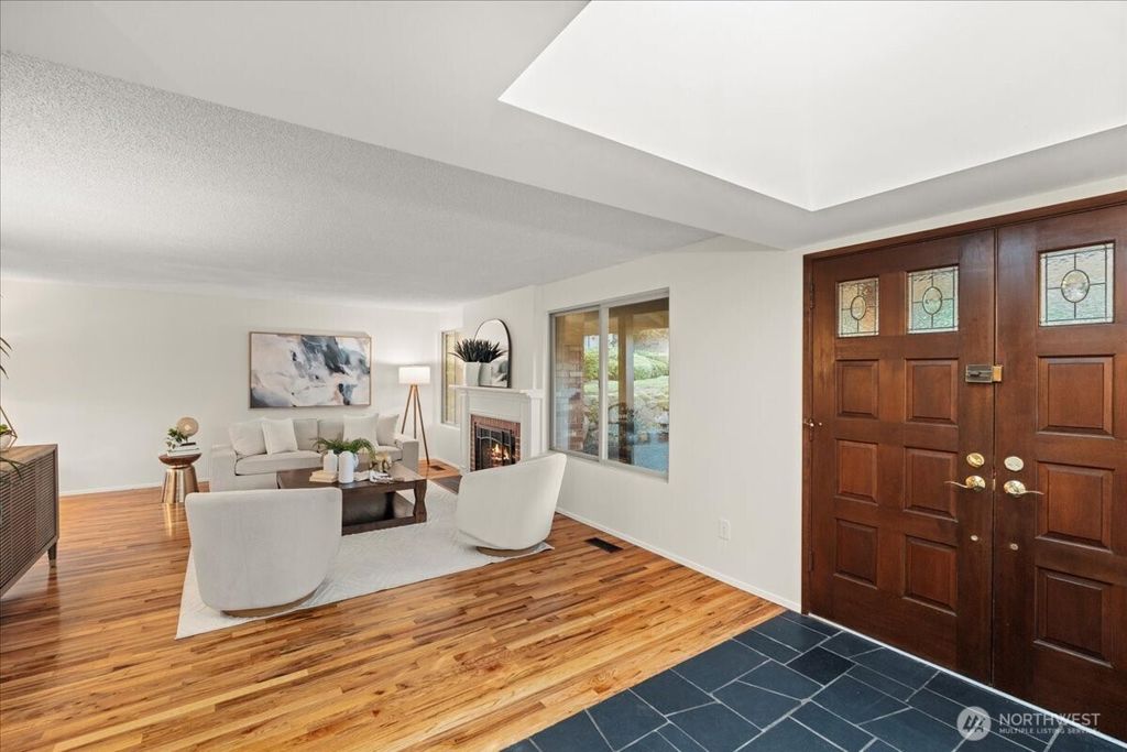 Photo of 2806 178th Avenue NE, Redmond, WA 98052 (MLS # 2406936)