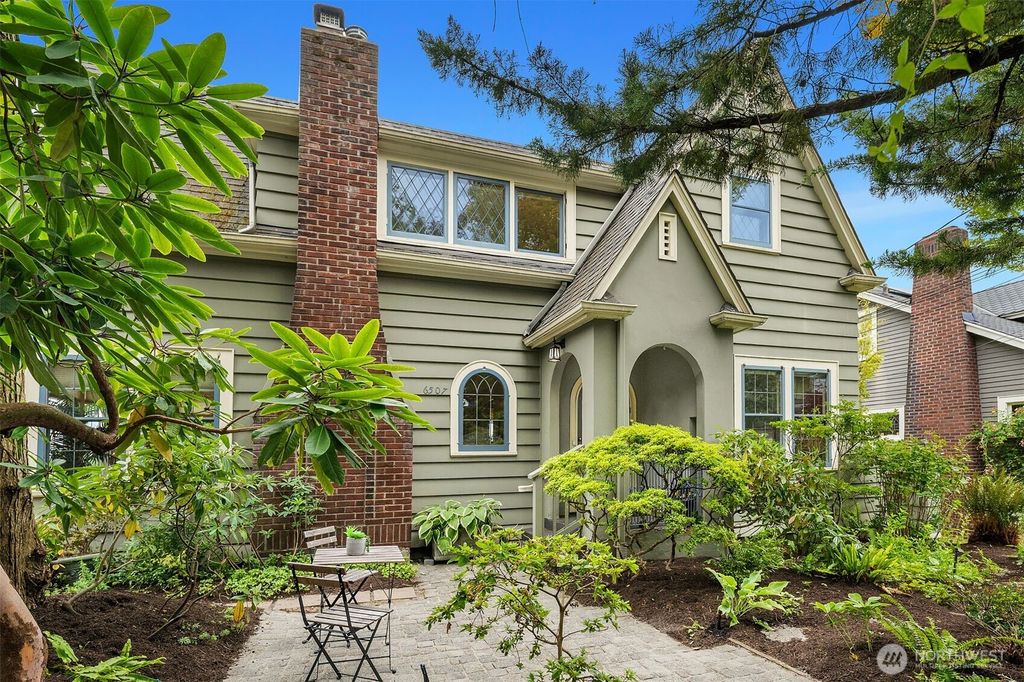 Photo of 6507 1st Avenue NW, Seattle, WA 98117 (MLS # 2389593)
