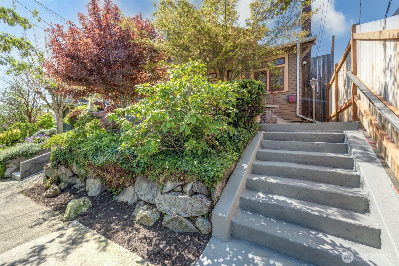 4429 4th Avenue NE