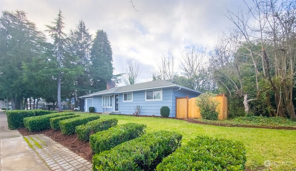 Photo of 21837 7th Avenue S, Des Moines, WA 98198 (MLS # 2189677)