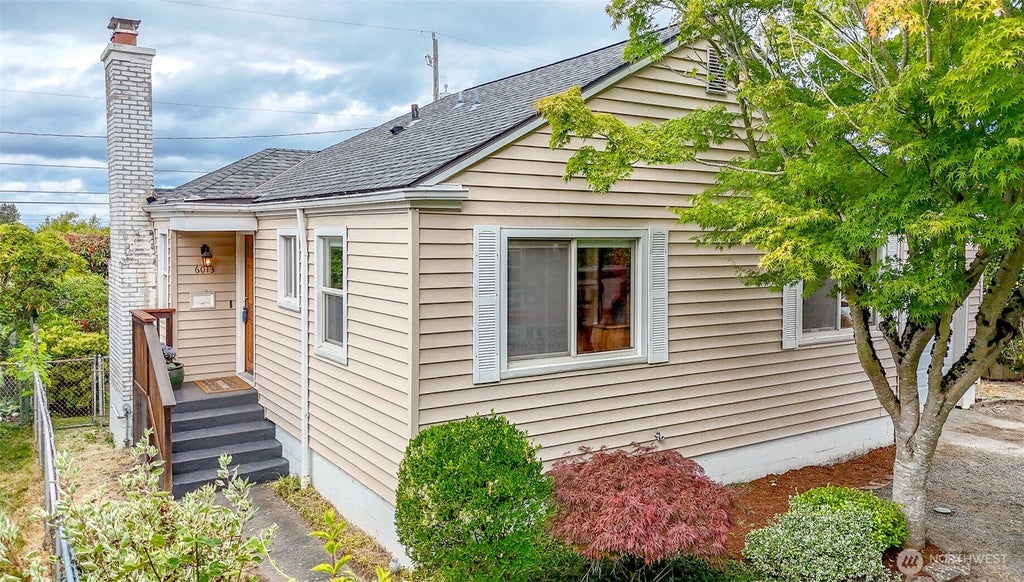 Photo of 6013 35th Avenue SW, Seattle, WA 98126 (MLS # 2575176)