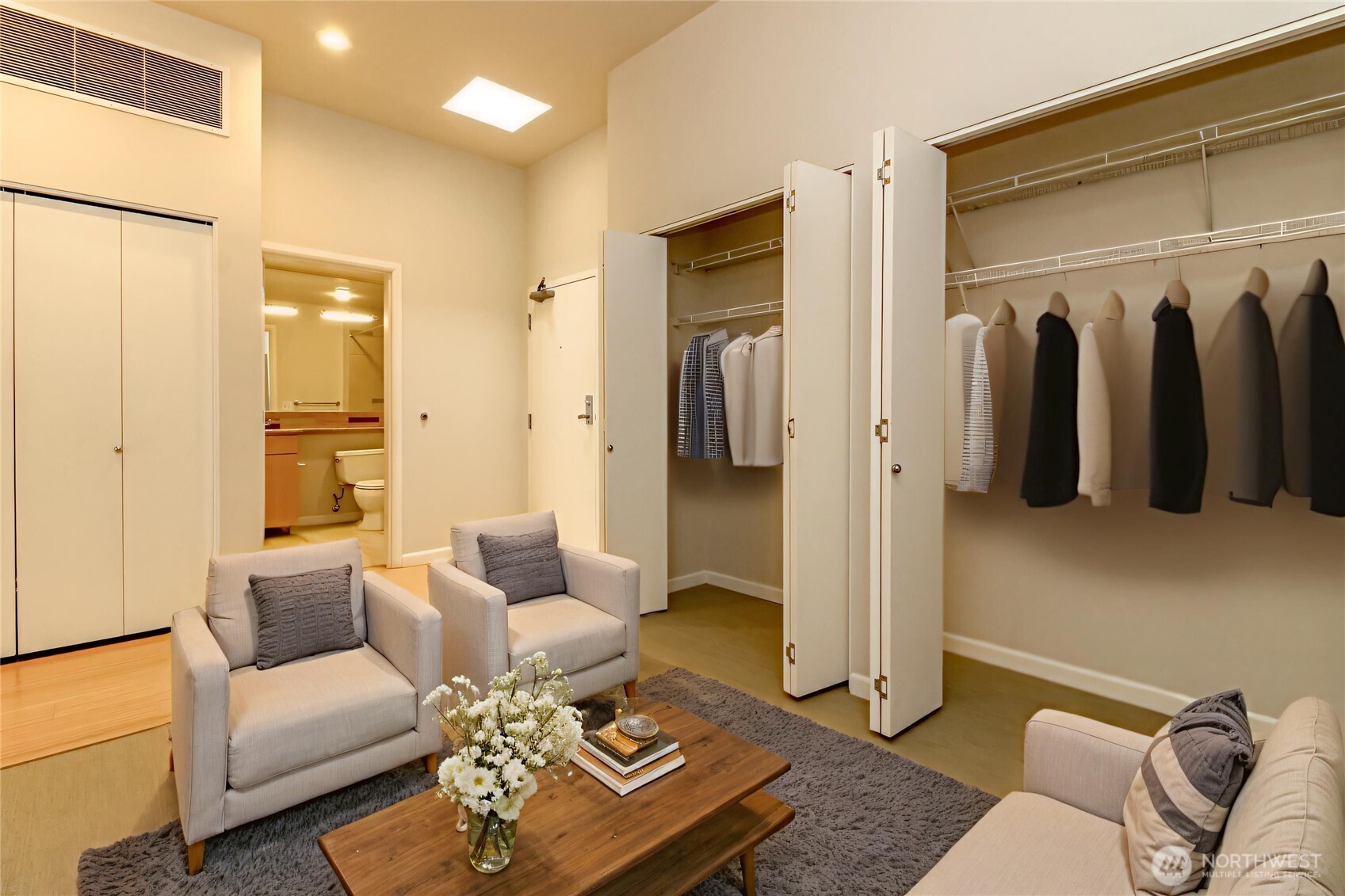 17 W Mercer Street 301