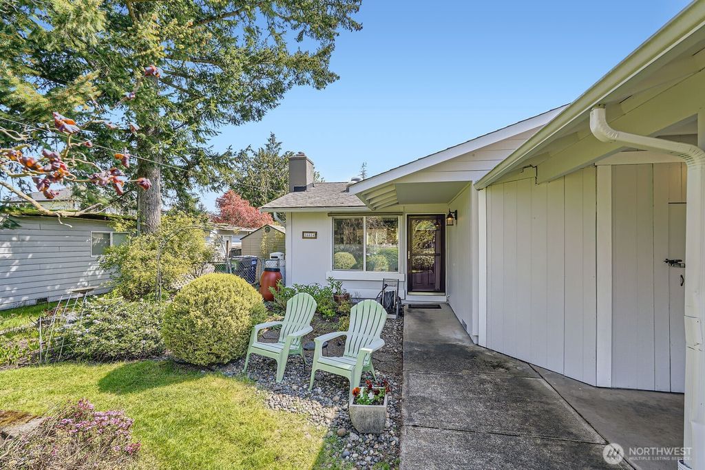 Photo of 14414 14th Avenue SW, Burien, WA 98166 (MLS # 2362191)