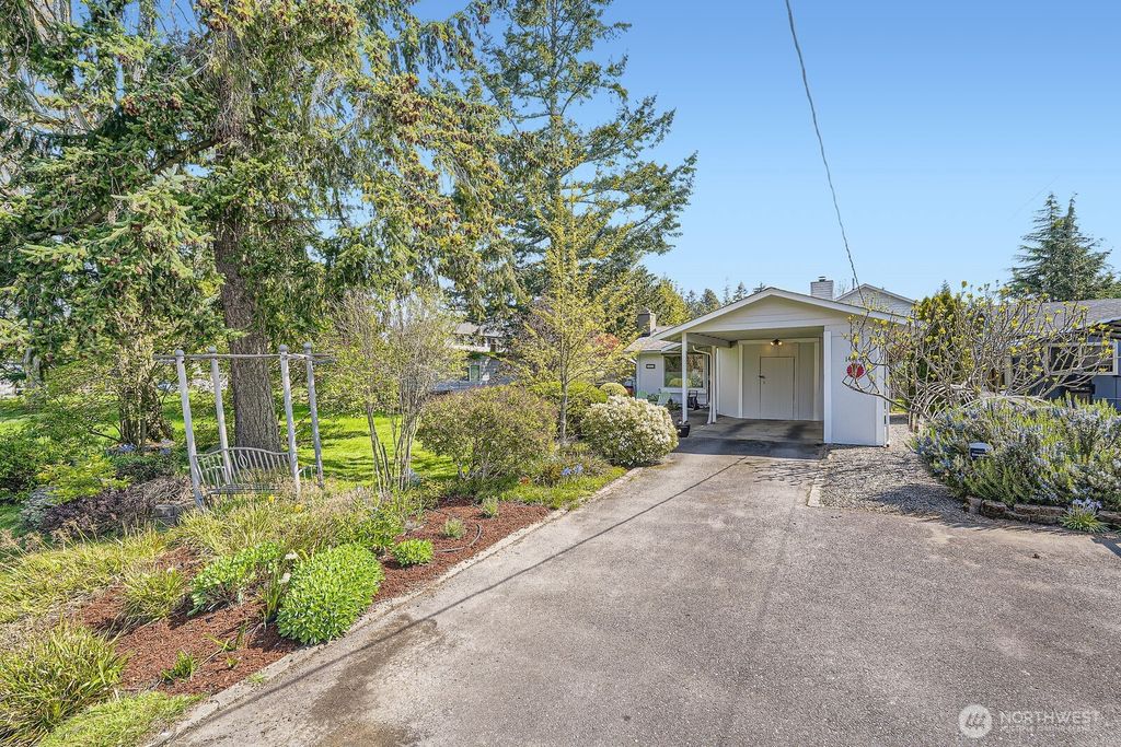 Photo of 14414 14th Avenue SW, Burien, WA 98166 (MLS # 2362191)