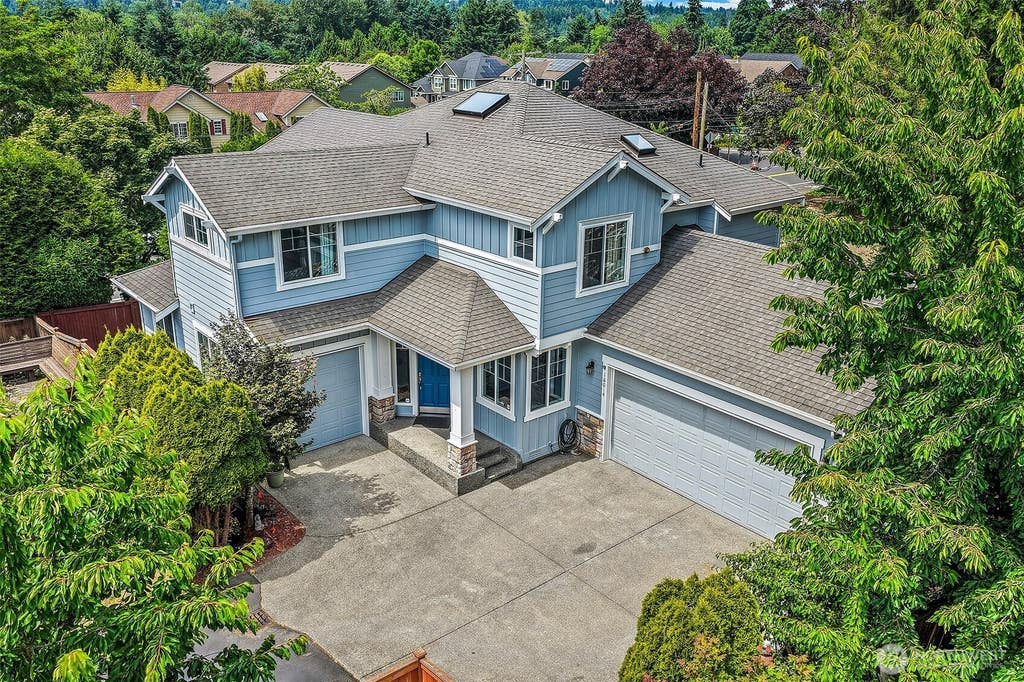 Photo of 18014 81st Lane NE, Kenmore, WA 98028 (MLS # 2563815)